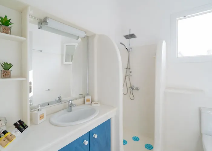 Maria's Village Anemomylos פארוס